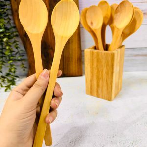 قاشق چوبی